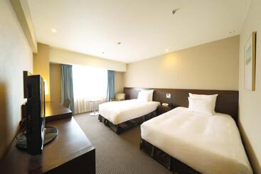 هتل Ana Crowne Plaza Hiroshima, An Ihg