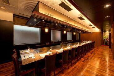 هتل Ana Crowne Plaza Hiroshima, An Ihg