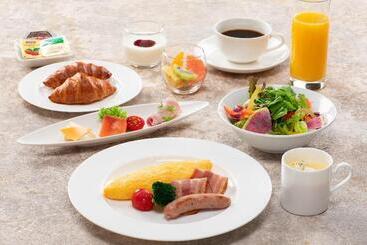 هتل Ana Crowne Plaza Hiroshima, An Ihg