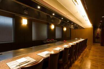 هتل Ana Crowne Plaza Hiroshima, An Ihg