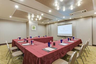 هتل Ana Crowne Plaza Hiroshima, An Ihg