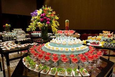 هتل Ana Crowne Plaza Hiroshima, An Ihg
