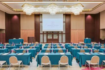 هتل Ana Crowne Plaza Hiroshima, An Ihg