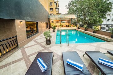 Fariyas Hotel Mumbai , Colaba