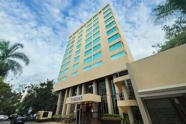 Fariyas Hotel Mumbai , Colaba