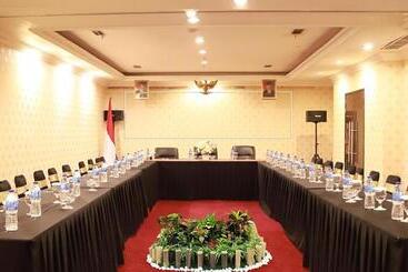 هتل Grand Mahkota