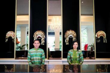 هتل Grand Mahkota