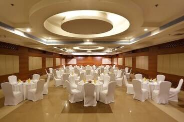 هتل Greenpark Visakhapatnam