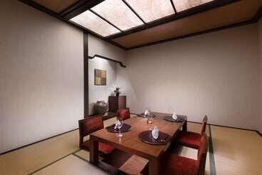 هتل Hilton Nagoya