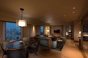 هتل Hilton Nagoya
