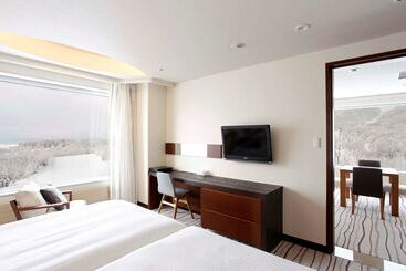 هتل Hilton Niseko Village
