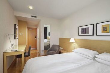 هتل Hilton Reykjavik Nordica