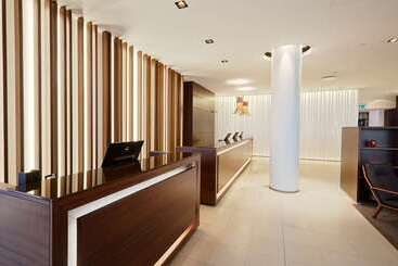 هتل Hilton Reykjavik Nordica