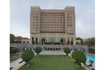 هتل Jaypee Vasant Continental