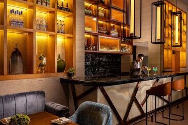 هتل Jaypee Vasant Continental