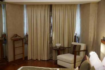 هتل Jaypee Vasant Continental