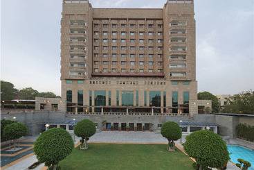 هتل Jaypee Vasant Continental