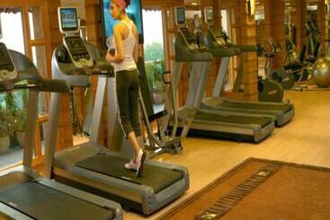 هتل Jaypee Vasant Continental