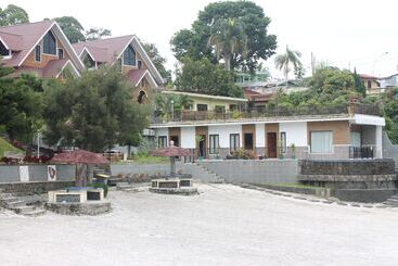 هتل Khas Parapat