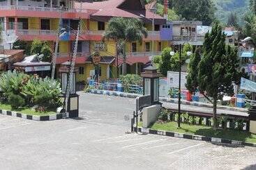 هتل Khas Parapat