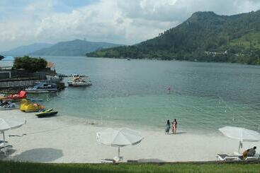 هتل Khas Parapat