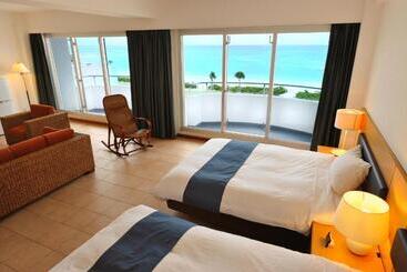 هتل En Resort Kumejima Eef Beach