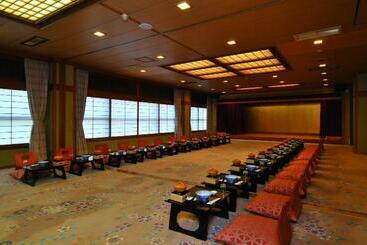هتل Okazaki New Grand