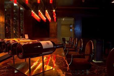 Radisson Blu Marina Hotel Connaught Place
