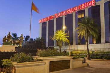 هتل Ramada Plaza By Wyndham Palm Grove