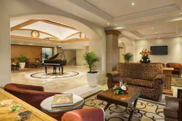 ホテル Ramada Plaza By Wyndham Palm Grove