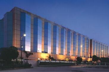 هتل Ramada Plaza By Wyndham Palm Grove