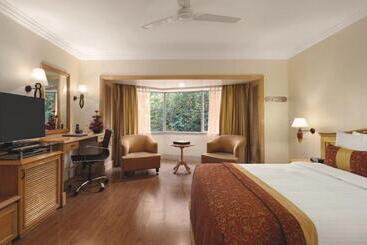 ホテル Ramada Plaza By Wyndham Palm Grove