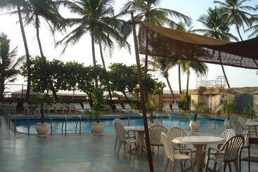 ホテル Ramada Plaza By Wyndham Palm Grove