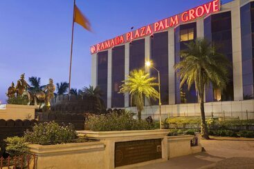 ホテル Ramada Plaza By Wyndham Palm Grove