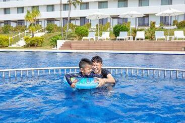 Royal View Hotel Churaumi