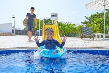 Royal View Hotel Churaumi