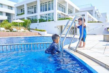 Royal View Hotel Churaumi