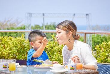 Royal View Hotel Churaumi