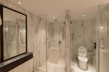 هتل Taj West End