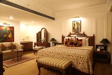 هتل The Ashok, New Delhi