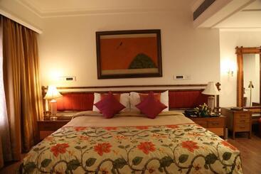 هتل The Ashok, New Delhi