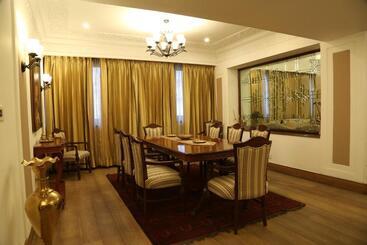 هتل The Ashok, New Delhi