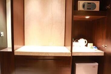 هتل The Ashok, New Delhi