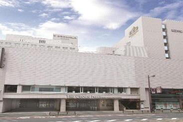 هتل The Crown Palais New Hankyu Kochi