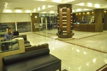 هتل The Hans, New Delhi
