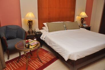 هتل The Hans, New Delhi