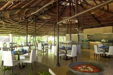 Taj Holiday Village Resort & Spa, Goa