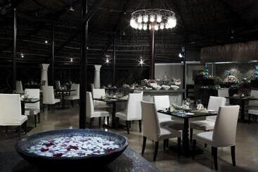 Taj Holiday Village Resort & Spa, Goa