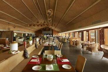 Taj Holiday Village Resort & Spa, Goa