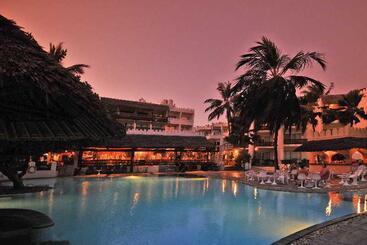 هتل Bamburi Beach